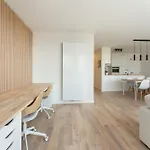 Lichtrijk En Ruim Met Zeezicht - 5p Апартаменты *