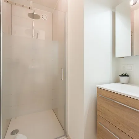 Apartment Lichtrijk En Ruim Met Zeezicht - 5p Ostende